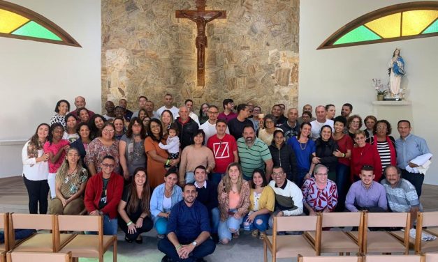 Encontro da Família da Esperança acontece em Guaratinguetá (SP)