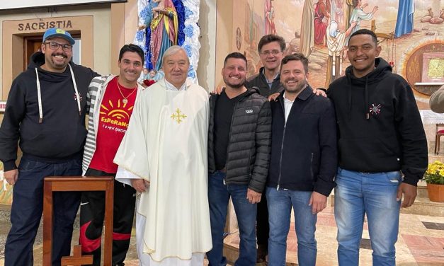 Fundadores da Fazenda visitam o Hospital de Amor