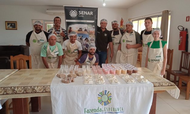 Curso sobre processamento de leite é ministrado na Fazenda de Aurilândia (GO)