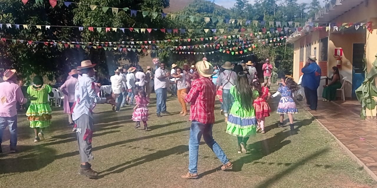 Fazenda de Guarará (MG) realiza festa junina