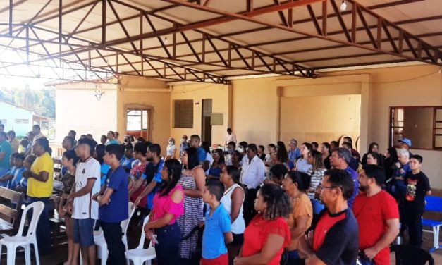Famílias visitam acolhidos na Fazenda de Poconé (MT)