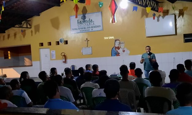 Acolhidos na Fazenda de Itainópolis (PI) participa de formação