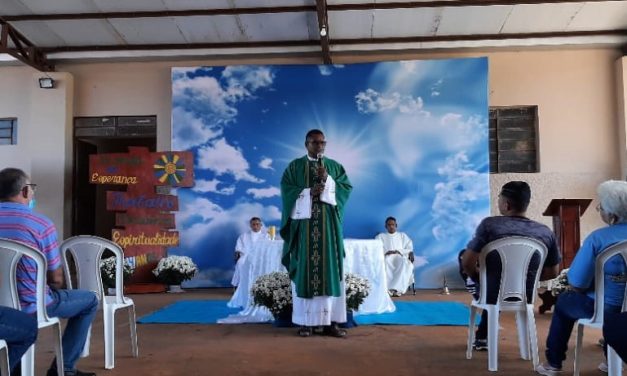 Encontro da Família da Esperança ocorre em Poconé (MT)