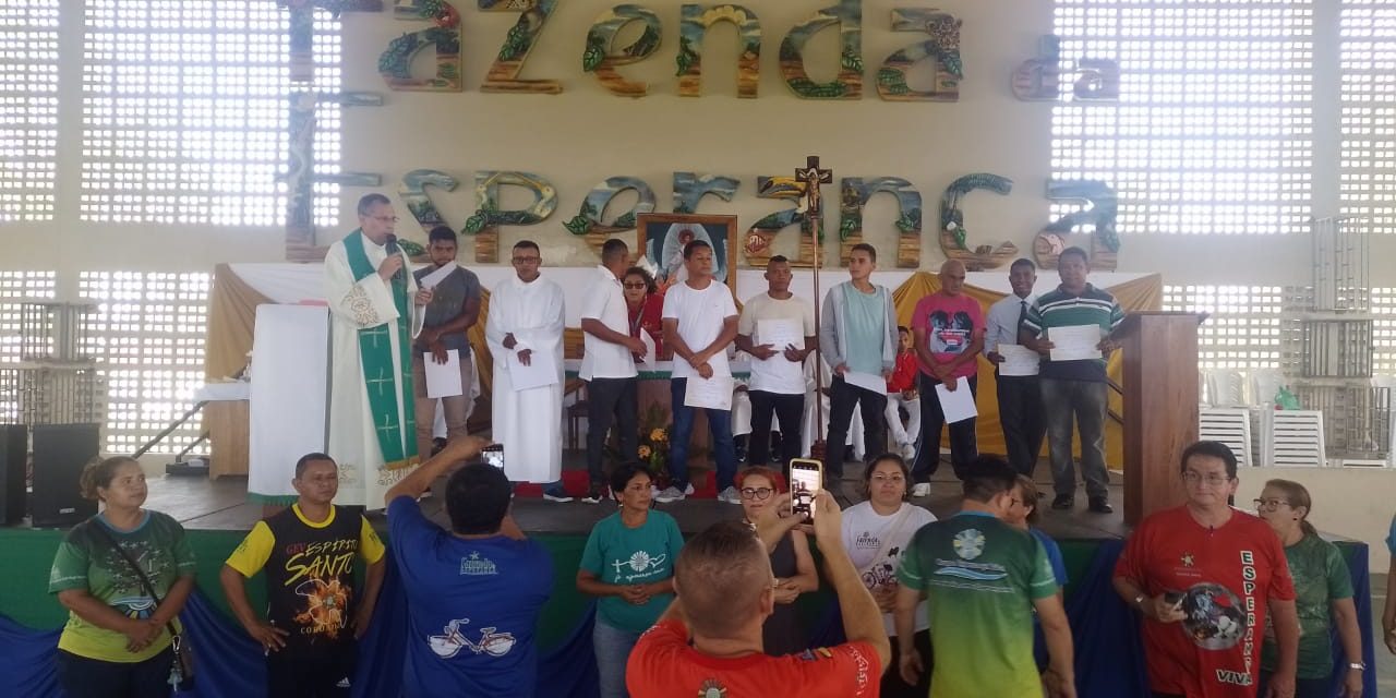 Jovens concluem o ano na Fazenda de Manaus (AM)