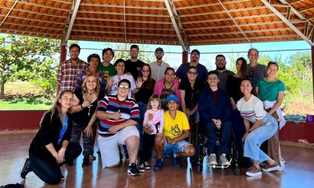 Rotary presenteia Fazenda de Santa Cruz do Rio Pardo com churrasco