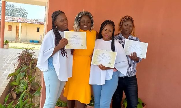 Acolhidas concluem ano em Fazenda na Angola