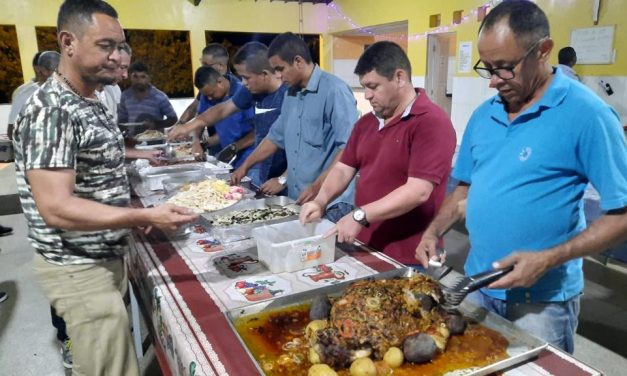 Fazenda de Itainópolis (PI) realiza adoração e Ceia de Natal com os acolhidos