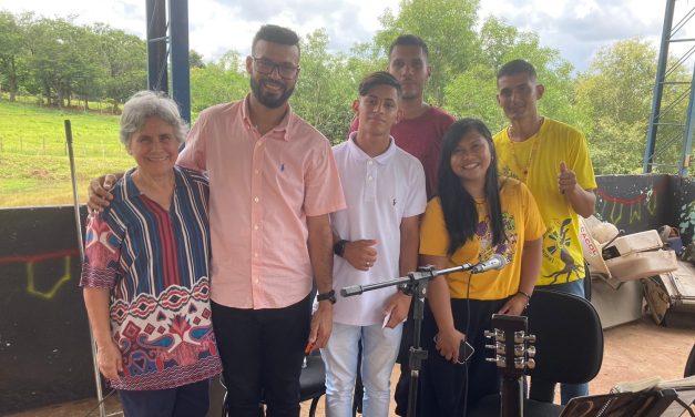 Fazenda inaugura unidade feminina no Paraná e celebra com festa