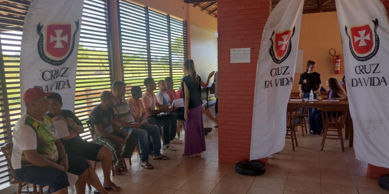 Médicos da Cruz da Vida realizam ação na Fazenda de Serra (ES)