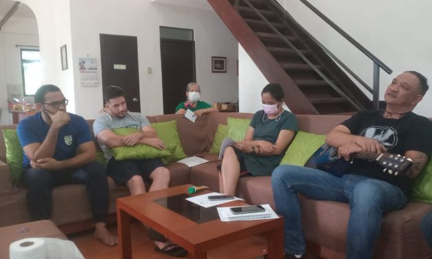 Membros da presidência, Ricardinho e Angelúcia, estão nas Filipinas