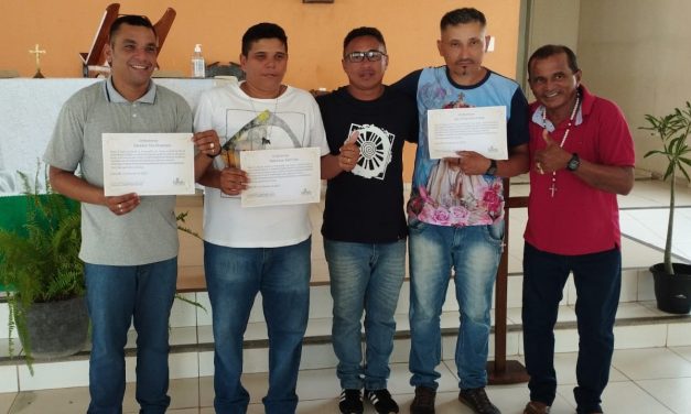Fazenda da Esperança de Caxias (MA) celebra conclusão de ano de três jovens e recebe visita de famílias