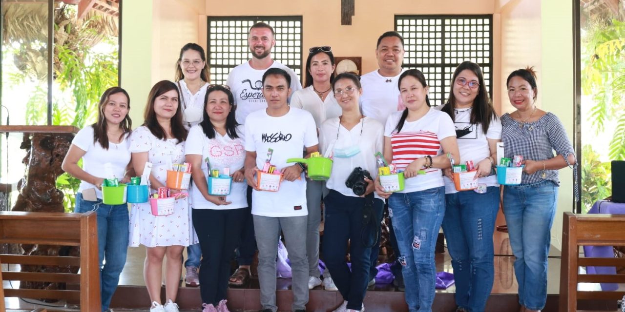 Grupo de professores de Masbate visita Fazenda da Esperança e oferece tratamento dentário gratuito aos acolhidos
