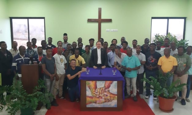 Núncio Apostólico emociona-se durante visita à Fazenda Esperança Cabo Verde