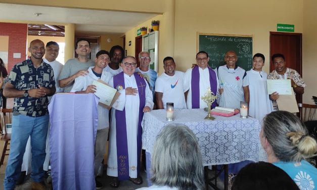 Conclusão do ano de recuperação de sete jovens marca domingo de visitas em Serra (ES)