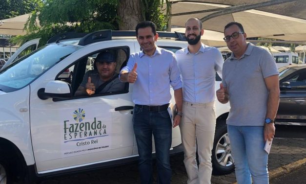 Fazenda da Esperança Cristo Rei recebe doação de veículo