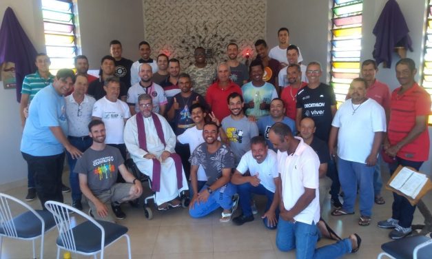 Padre César é recebido com grande entusiasmo na Fazenda Masculina de Campo Mourão