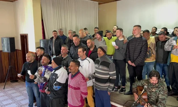 Fazenda de Casca (RS) comemora Dia das Mães com coral dos acolhidos