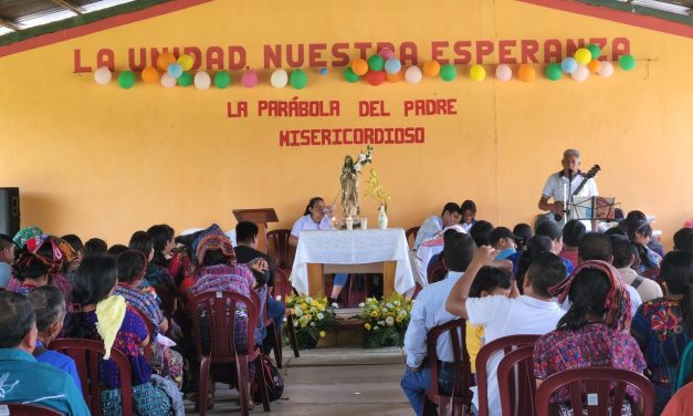 Crismandos realizam retiro em Fazenda da Guatemala
