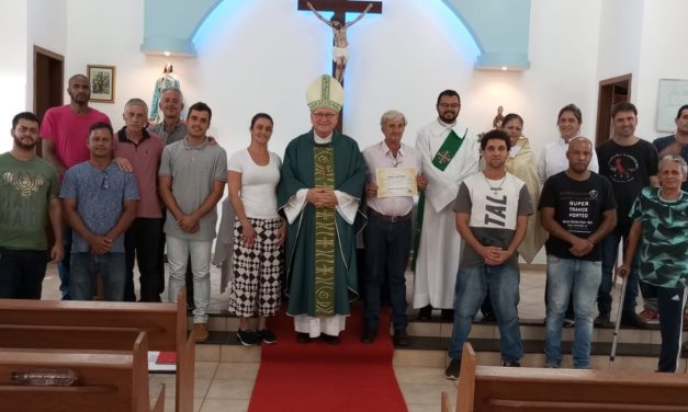 Fazenda de Coromandel recebe o Bispo Dom Claudio
