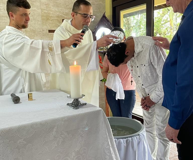 Fazenda de Garuva completa 15 anos com batismo e 1ª eucaristia de acolhidos