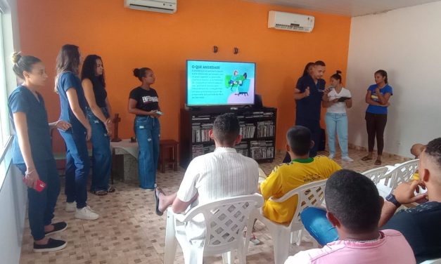 Acadêmicos visitam fazenda da Porto Nacional (TO)