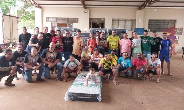 Fazenda de Poconé recebe doação de colchões