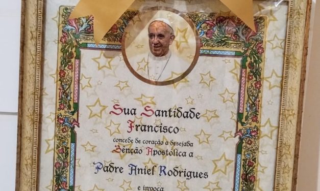 Na Fazenda de Dianópolis, Padre recebe homenagem com bênção do Papa