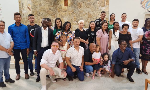 Turma da Escola de Comunhão de 2023 conclui ano de formação