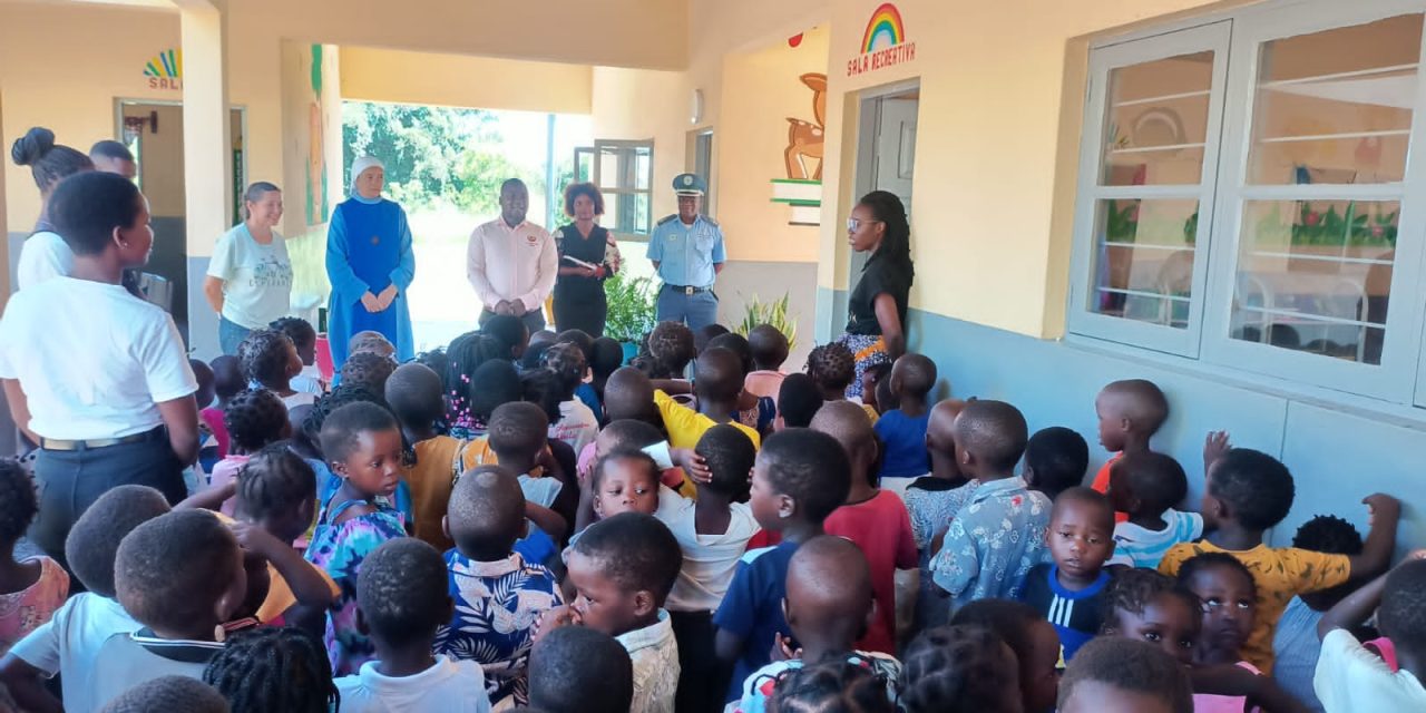 Centro Infantil Chitaitai recebe visita do chefe do posto administrativo de Dombe 