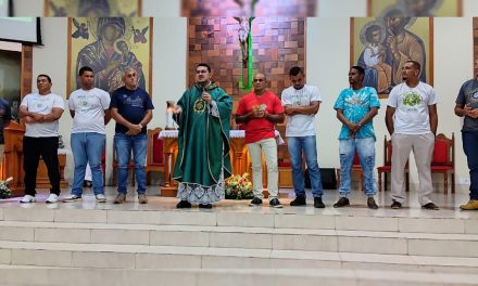 Missionários do Tocantins partem em missão para abertura de nova Fazenda em Mozarlândia (GO)