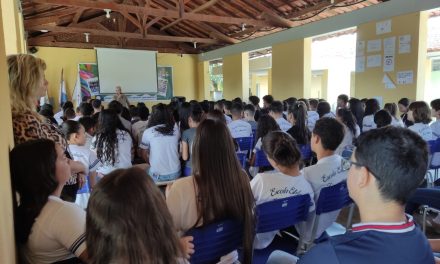 Fazenda da Esperança em Três Marias (MG) faz palestras de prevenção ao uso de drogas e álcool