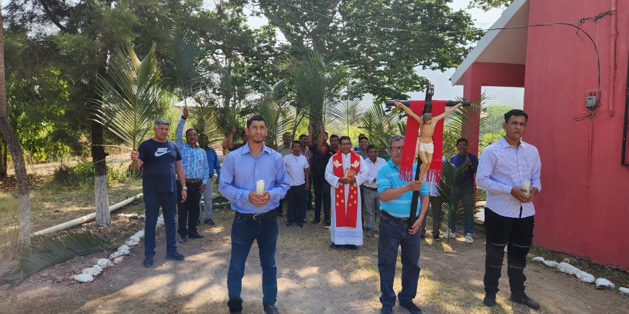 Na Guatemala, domingo de Ramos foi marcado por procissão feita pelos acolhidos