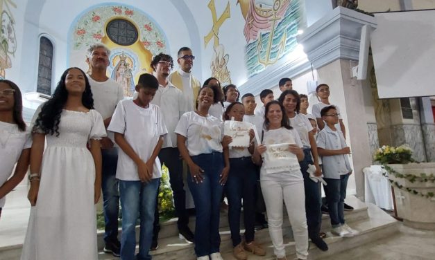 Em Alegre (ES), 3 acolhidas recebem o sacramento do Batismo e Primeira Eucaristia