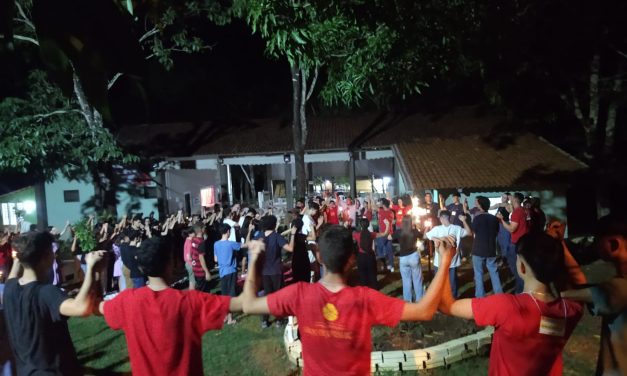 Jovens da Catedral de Palmas fazem acampamento na Fazenda da Esperança