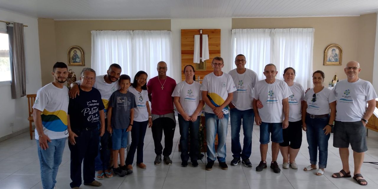 Grupo Esperança Viva de Jacareí celebra o dia do GEV