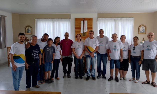 Grupo Esperança Viva de Jacareí celebra o dia do GEV