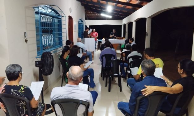 Comunidade local participa de Santa Missa na missão da Fazenda em Mozarlândia