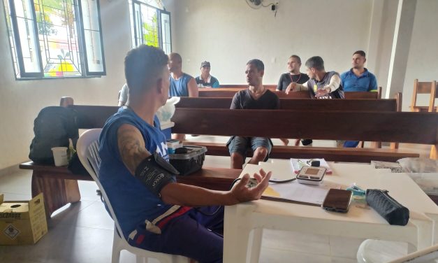 Acolhidos da Fazenda Pe. Ibiapina, em Alhandra (PB), recebem visita de equipe de saúde