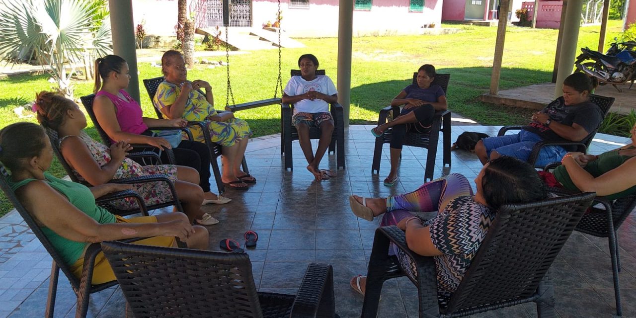 Em Coroatá (MA), acolhidas recebem visita de terapeuta ocupacional