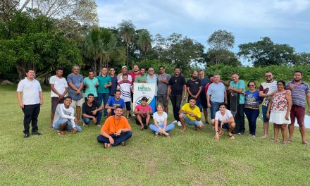Em unidade, membros do Grupo Esperança Viva se reúnem com acolhidos no Pará