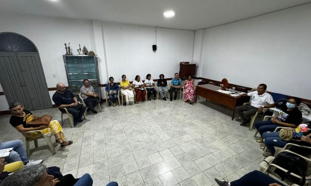 Responsáveis das Fazendas da Colômbia, Guatemala e México se reúnem com membros do GEV