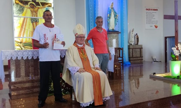 Acolhidos da Fazenda em Coromandel (MG) recebem sacramento da Crisma