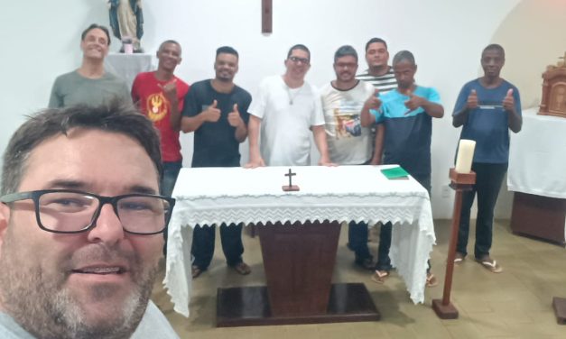 Fazenda em Vázea da Palma (MG) recebe visita do regional Ronaldo