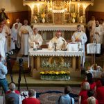 Missa e cerimônia marcam a inauguração da Fazenda São João Batista, na Hungria