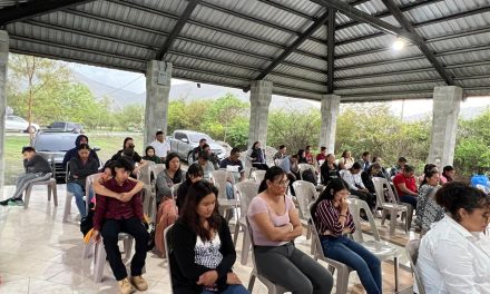 Fazenda da Esperança em Salamá, na Guatemala, acolhe grupo de visitantes e palestra