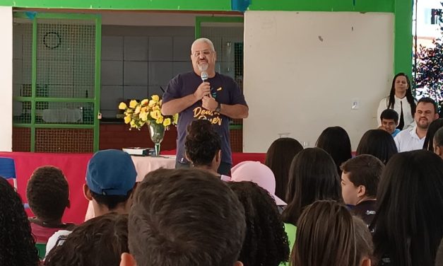 Fazenda da Esperança de Berizal (MG) realiza palestra em escola municipal
