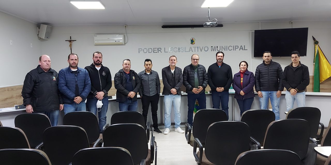 Equipe da Fazenda Santa Paulina participa de sessão na Câmara de Vereadores em Lageado Grande (SC)