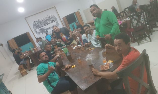 Grupo Esperança Viva de Aracaju promove noite da pizza para acolhidos da Fazenda