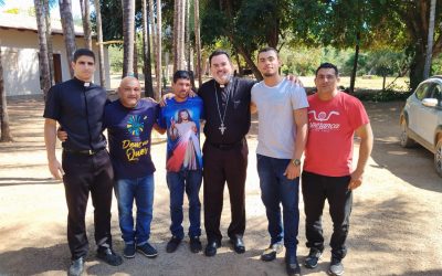 Fazenda em Mozarlândia (GO) recebe visita de Dom Agamenilton Damascena, bispo local