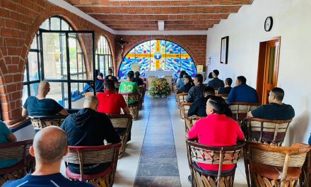 Angelúcia Moura visita a Fazenda da Esperança em Guadalajara, México